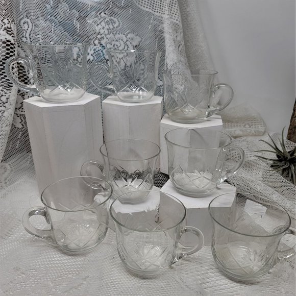Vintage Glass Coffee Tea Cups Clear w/ Cut Design 8 Pc - Picture 2 of 10